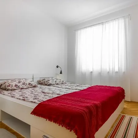 Appartement In Porec/istrien 35124 Poreč